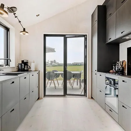 3 Bedroom Lovely In בית נופש Sæby