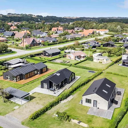 3 Bedroom Lovely In *