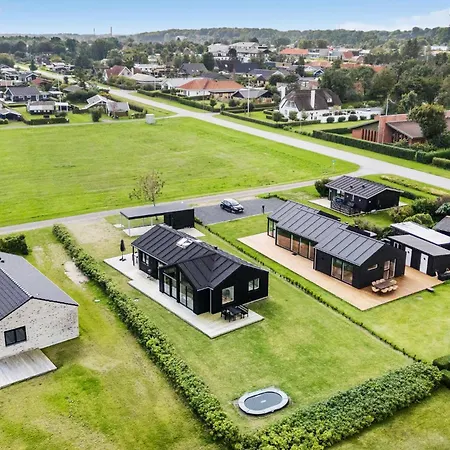 בית נופש 3 Bedroom Lovely In